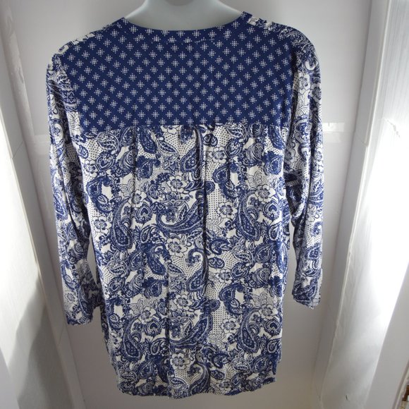 New Direction Paisley Print Top - Picture 7 of 10